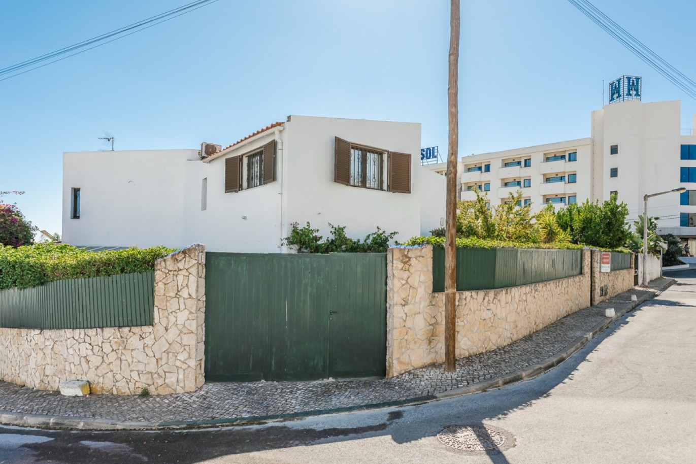 4-bedroom villa, with pool, for sale in Albufeira, Algarve, Portugal_340101