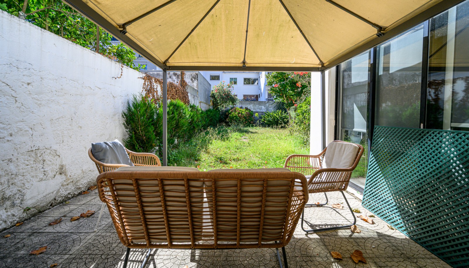 Moradia V7 com jardim orientado a poente para venda na Foz do Porto_340189