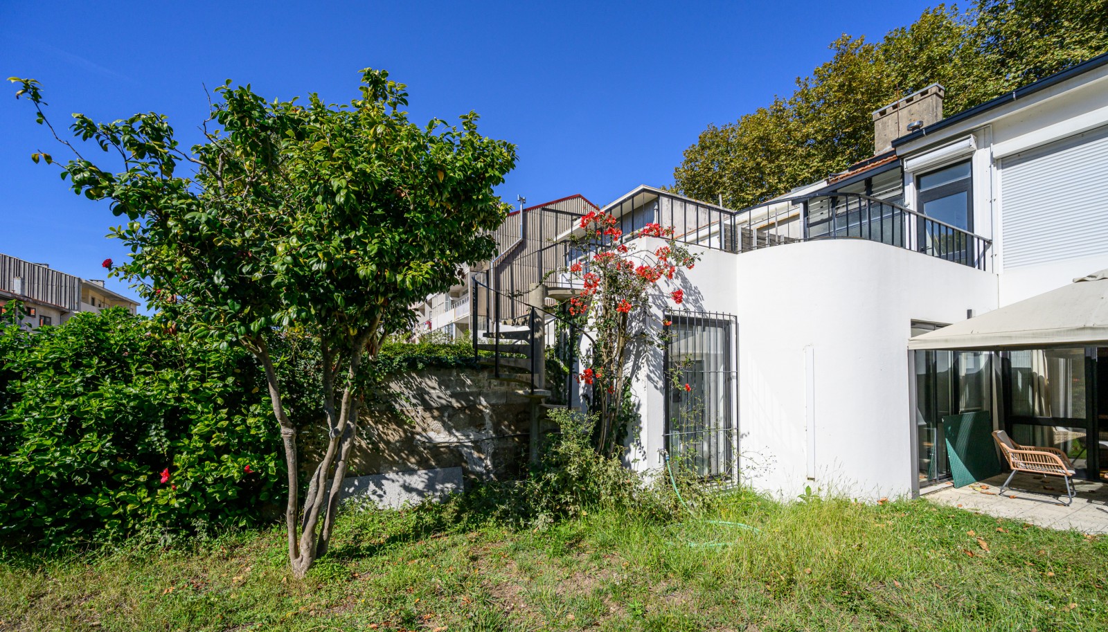 Moradia V7 com jardim orientado a poente para venda na Foz do Porto_340191