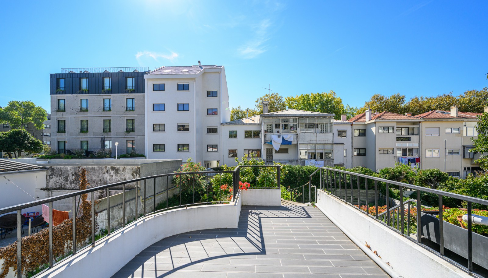 Moradia V7 com jardim orientado a poente para venda na Foz do Porto_340194
