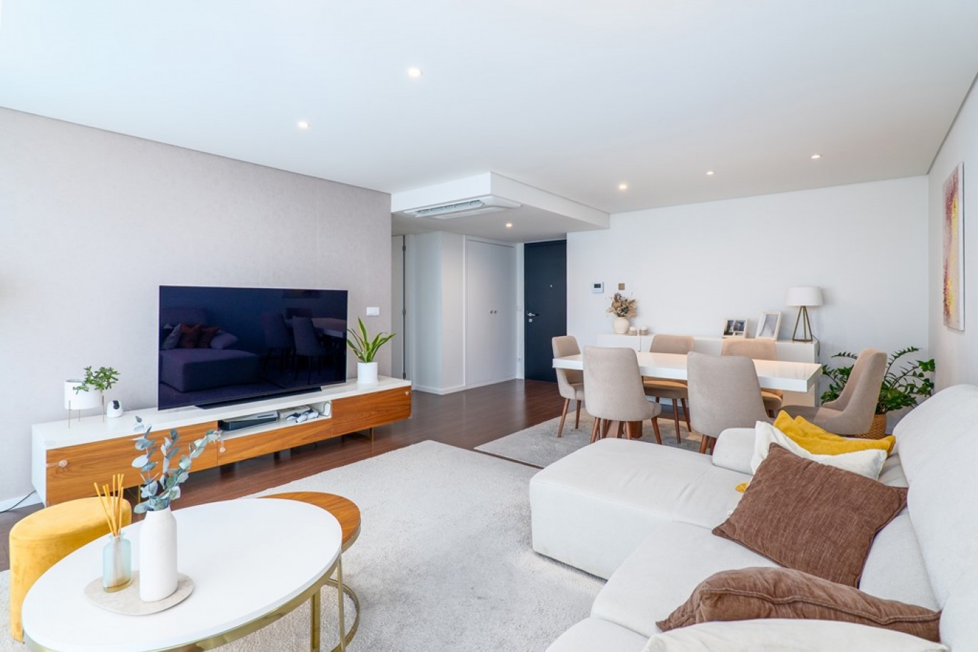Apartamento T2 com varandas e vistas desafogadas à venda em Matosinhos_340206