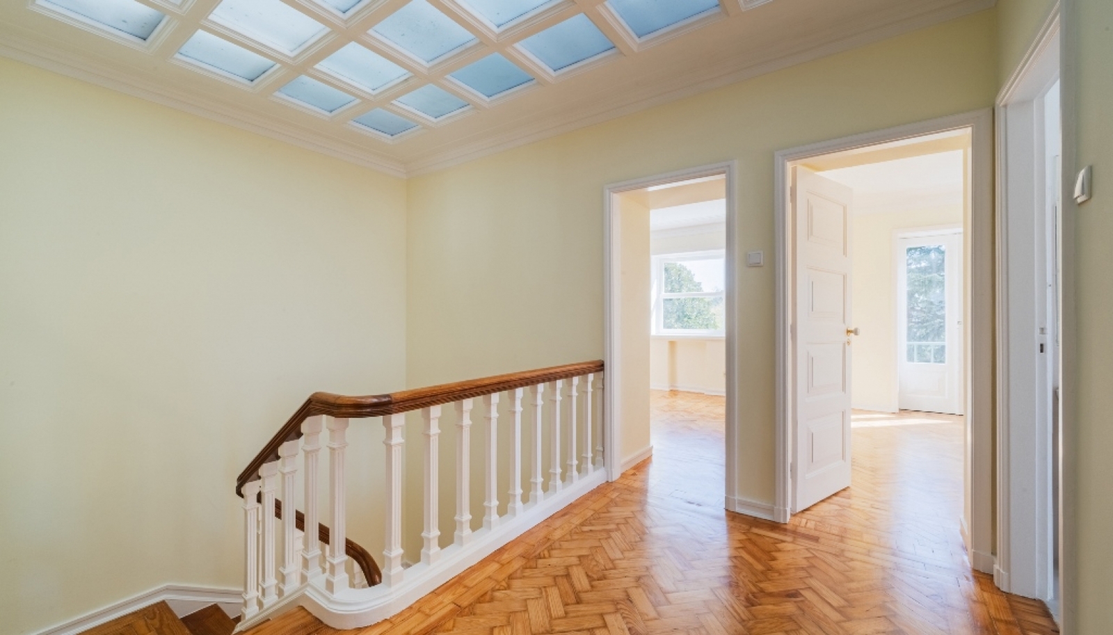 Five bedroom villa with garden for rent in Campo Alegre, Porto, Portugal_340447