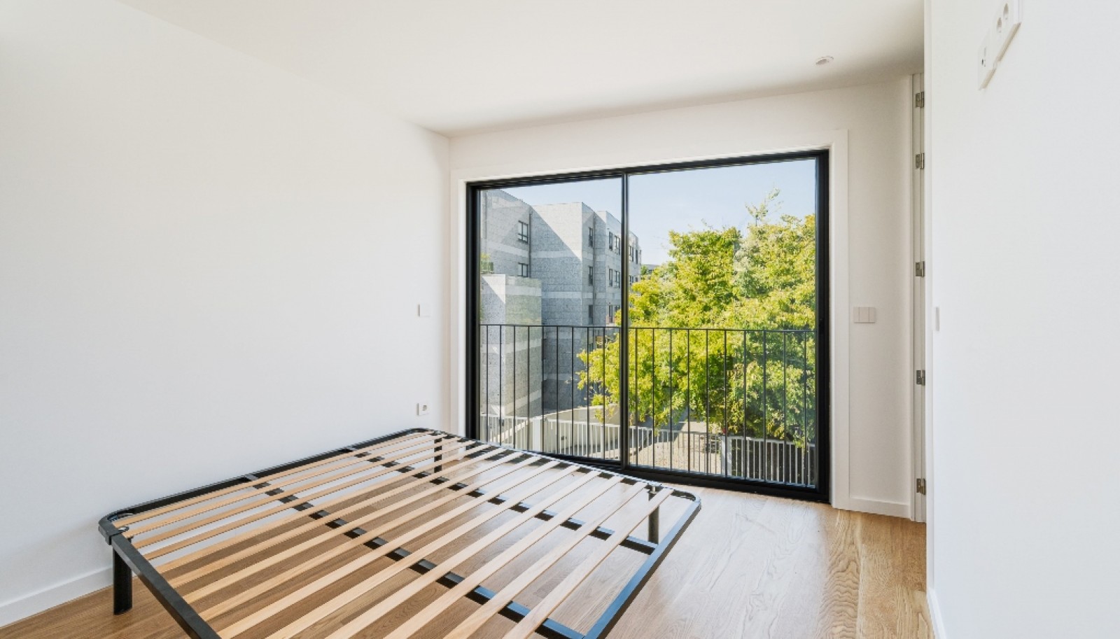 Moradia V4 reabilitada à venda em Massarelos, Porto_340728