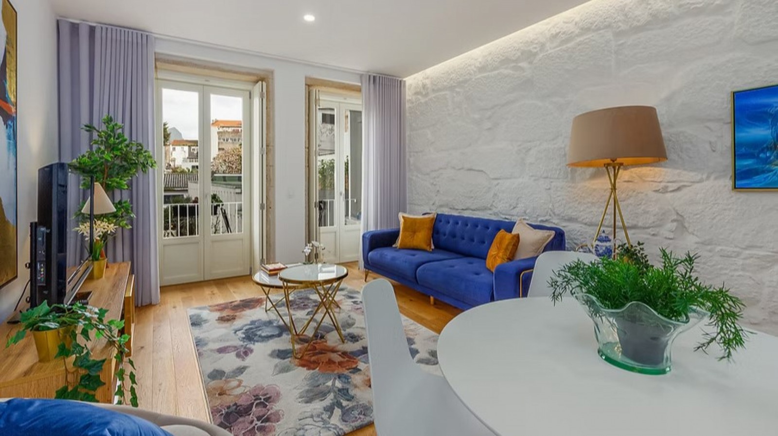 Two buildings for sale in the center of Porto, Portugal_340793