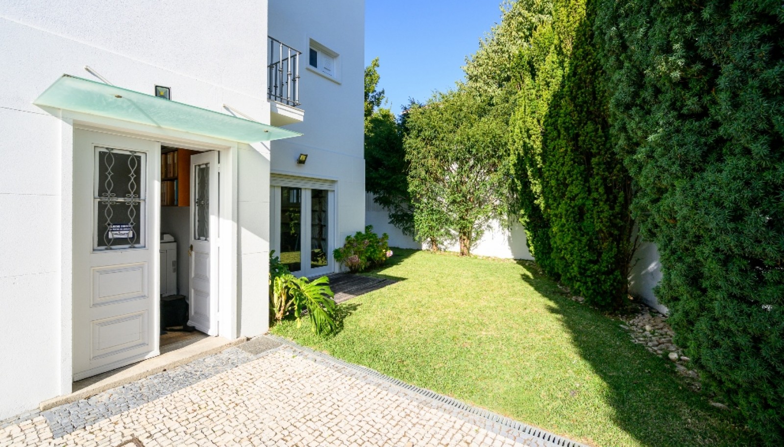 Verkauf: Freistehende Villa mit Garten zur Sanierung, in Lordelo do Ouro, Porto, Portugal_340923