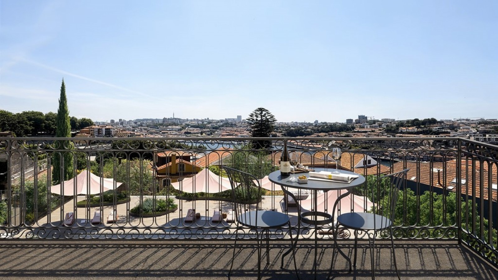 Drei-Zimmer-Penthouse mit Terrassen zu verkaufen in Porto, Portugal_341158