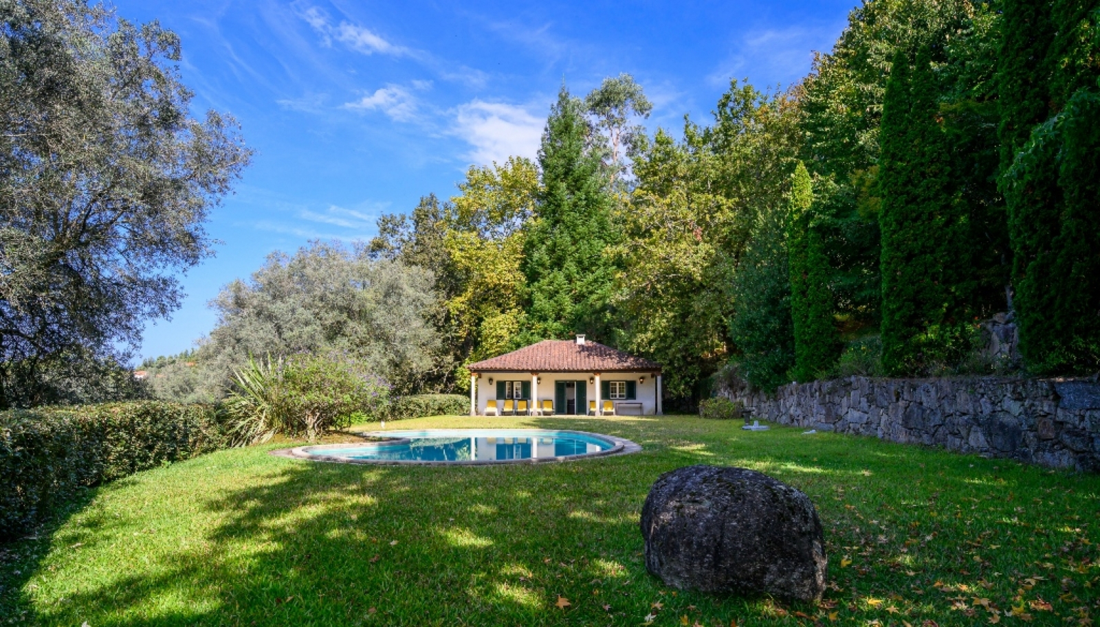Quinta da Mata com duas casas e piscina para venda em Ponte de Lima_341350