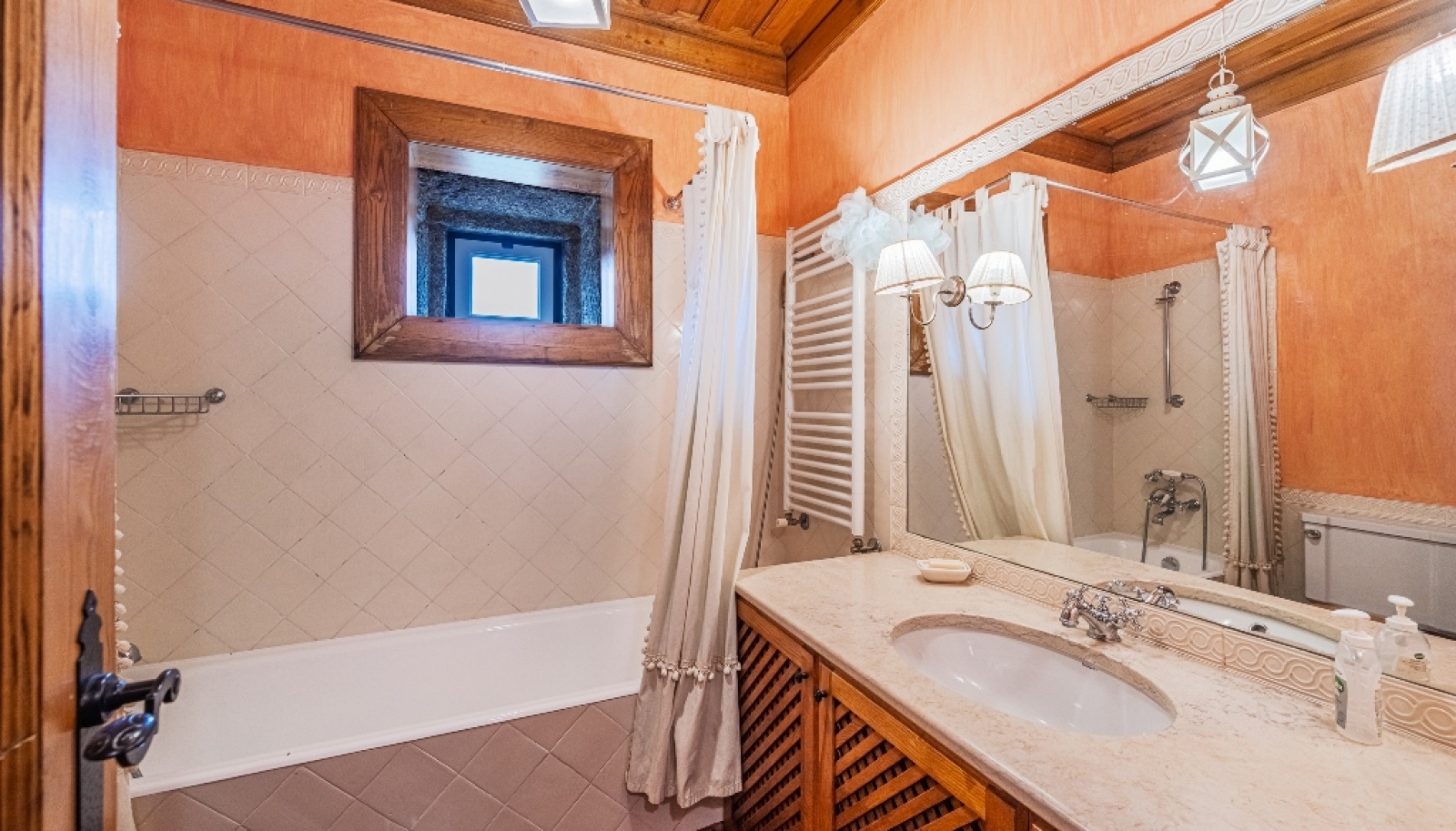 Quinta da Mata com duas casas e piscina para venda em Ponte de Lima_341381