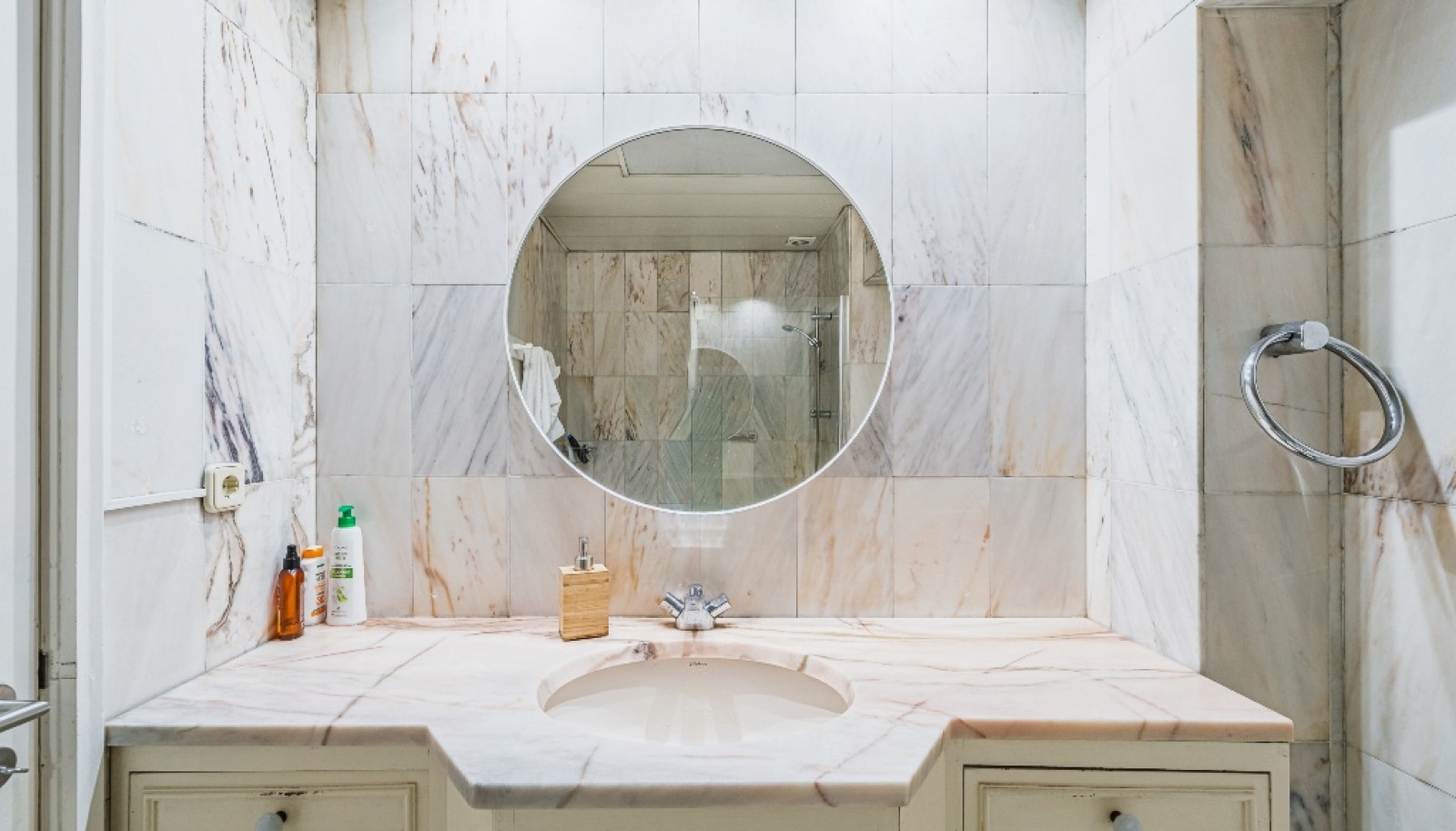 Villa de 7 dormitorios con jardín en venta en Foz do Porto, Portugal_341797