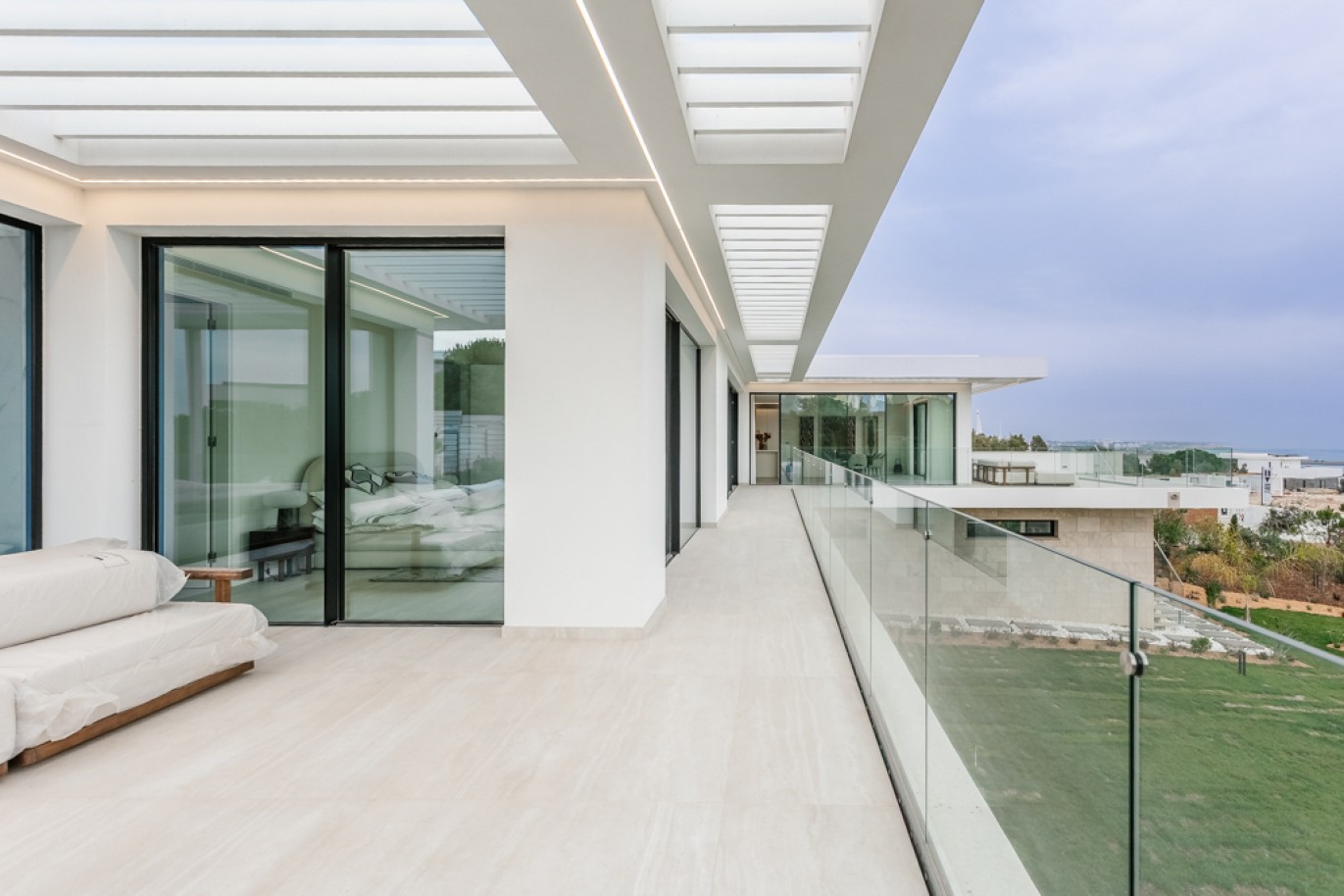 Moderna villa de 4 dormitorios con vistas al mar, situada en el Golf Resort Palmares, Algarve_341948