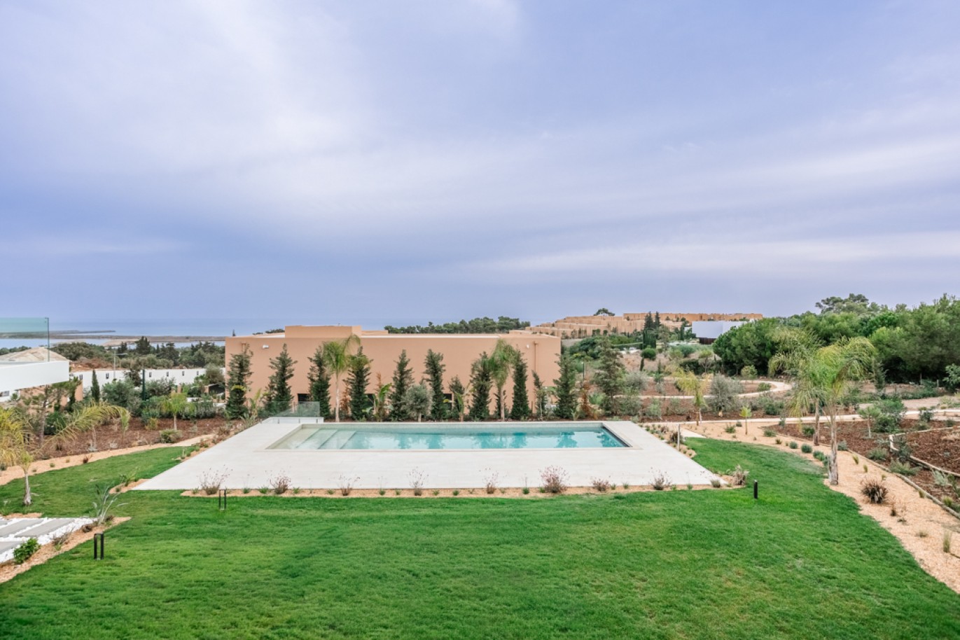 Moderna villa de 4 dormitorios con vistas al mar, situada en el Golf Resort Palmares, Algarve_341952