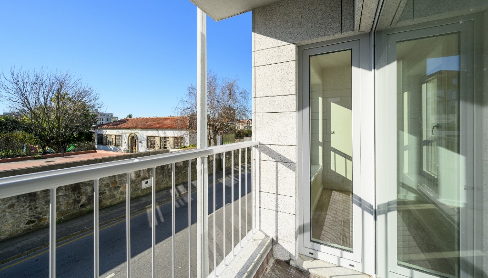 Neue 2-Bett-Wohnung mit Balkon zur Miete im Zentrum Porto, Portugal_341989