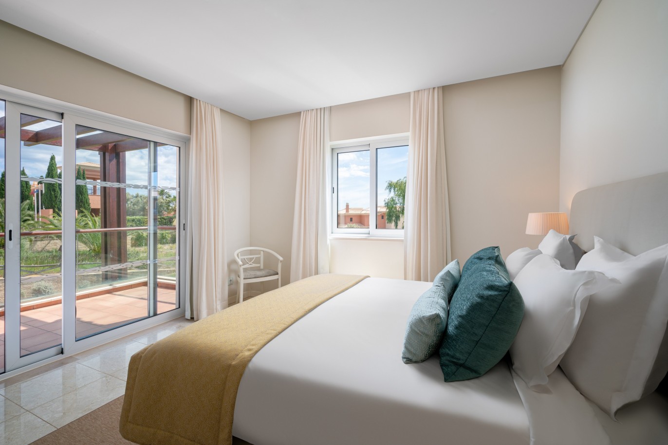 Apartamento em empreendimento turístico à venda em Carvoeiro, Algarve_342283