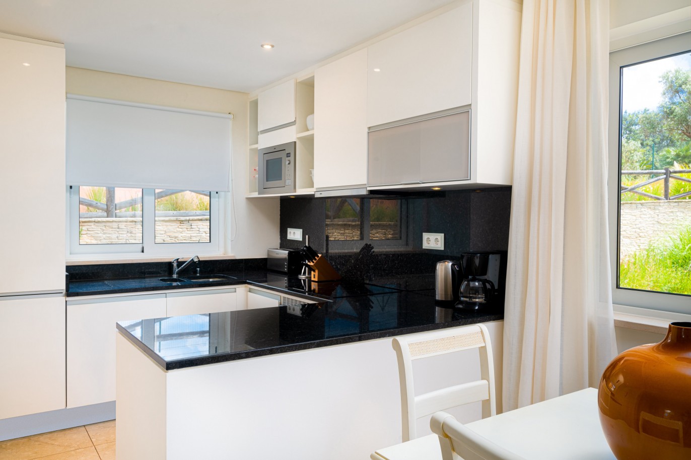 Apartamento em empreendimento turístico à venda em Carvoeiro, Algarve_342287