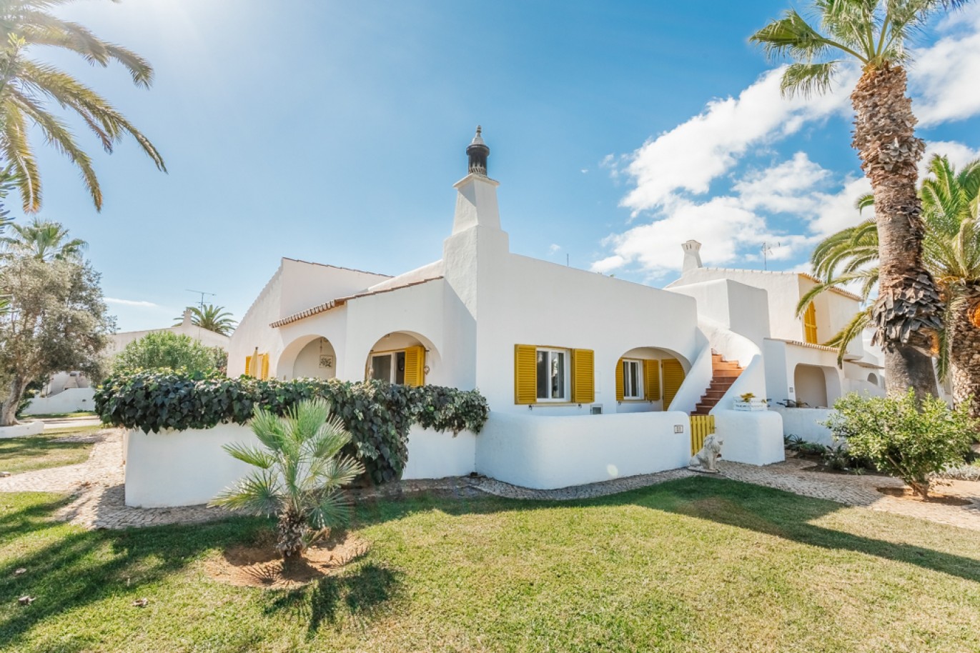 Moradia V3, em condomínio, à venda, no Triângulo Dourado, Algarve_342341