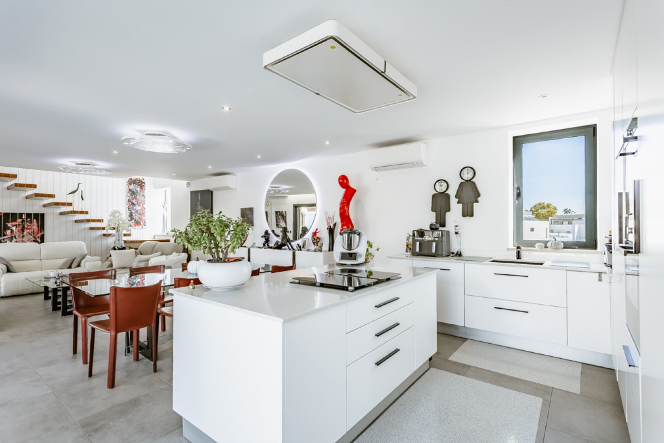 Villa contemporánea con piscina en venta en Silves, Algarve, Portugal_342595