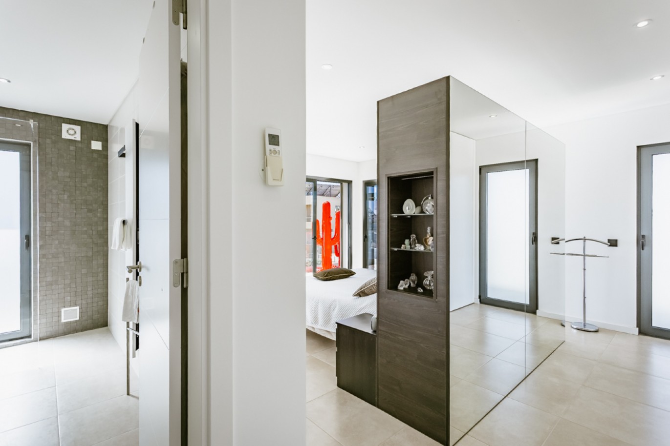 Villa contemporánea con piscina en venta en Silves, Algarve, Portugal_342606