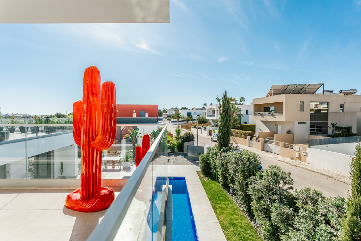 Villa contemporánea con piscina en venta en Silves, Algarve, Portugal_342607