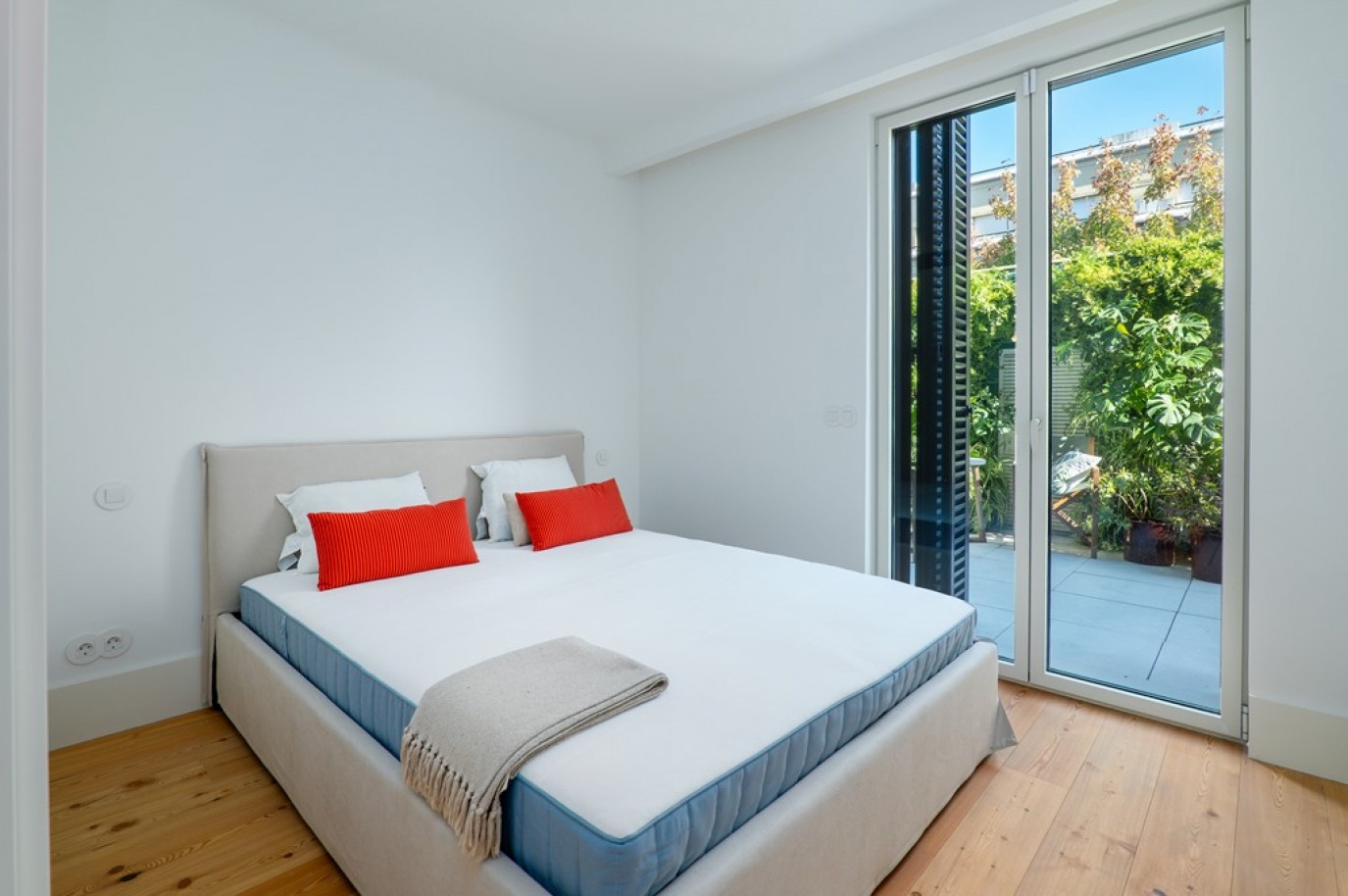 Apartamento T3 com terraços e piscina à venda no centro do Porto_343526