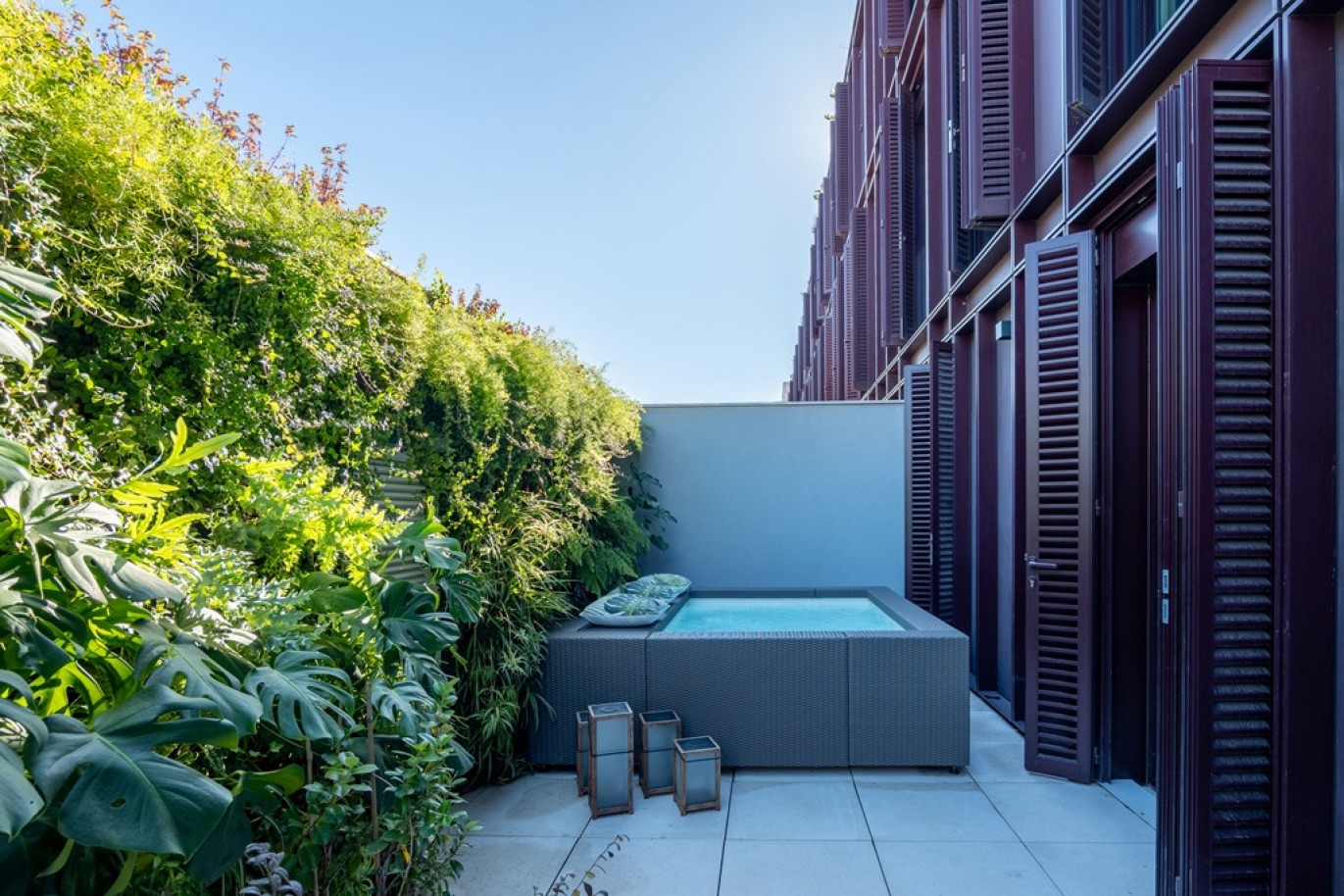 Apartamento T3 com terraços e piscina à venda no centro do Porto_343545