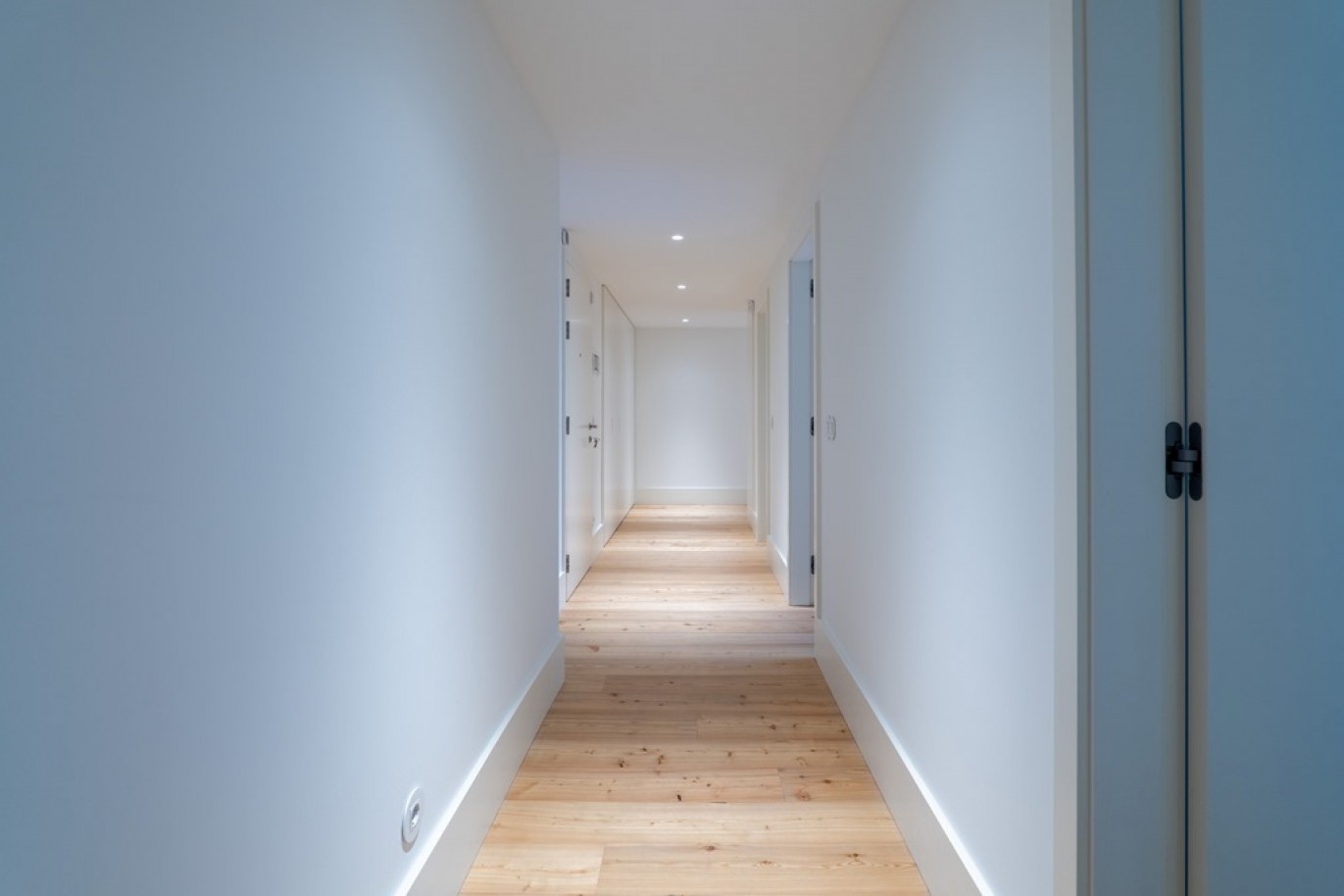 Apartamento T3 com terraços e piscina à venda no centro do Porto_343565