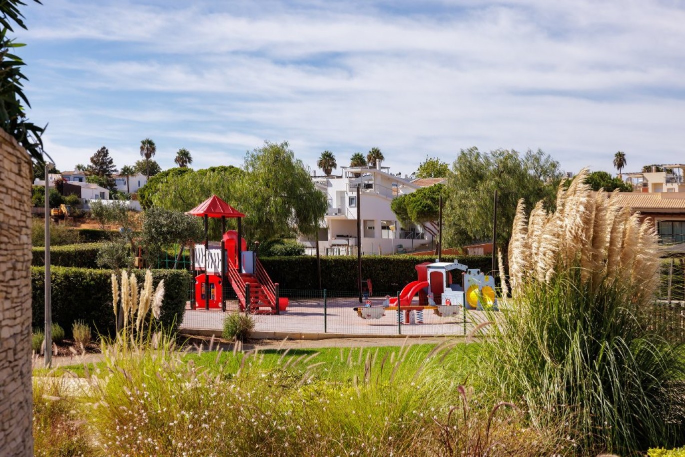 Moradia em empreendimento turístico, para venda em Carvoeiro, Algarve_343632
