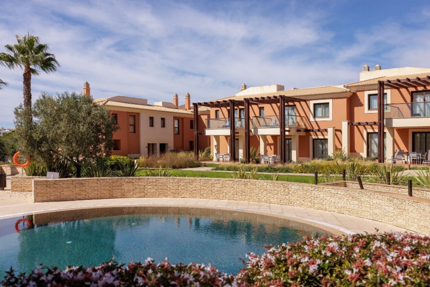 Moradia em empreendimento turístico, para venda em Carvoeiro, Algarve_343645