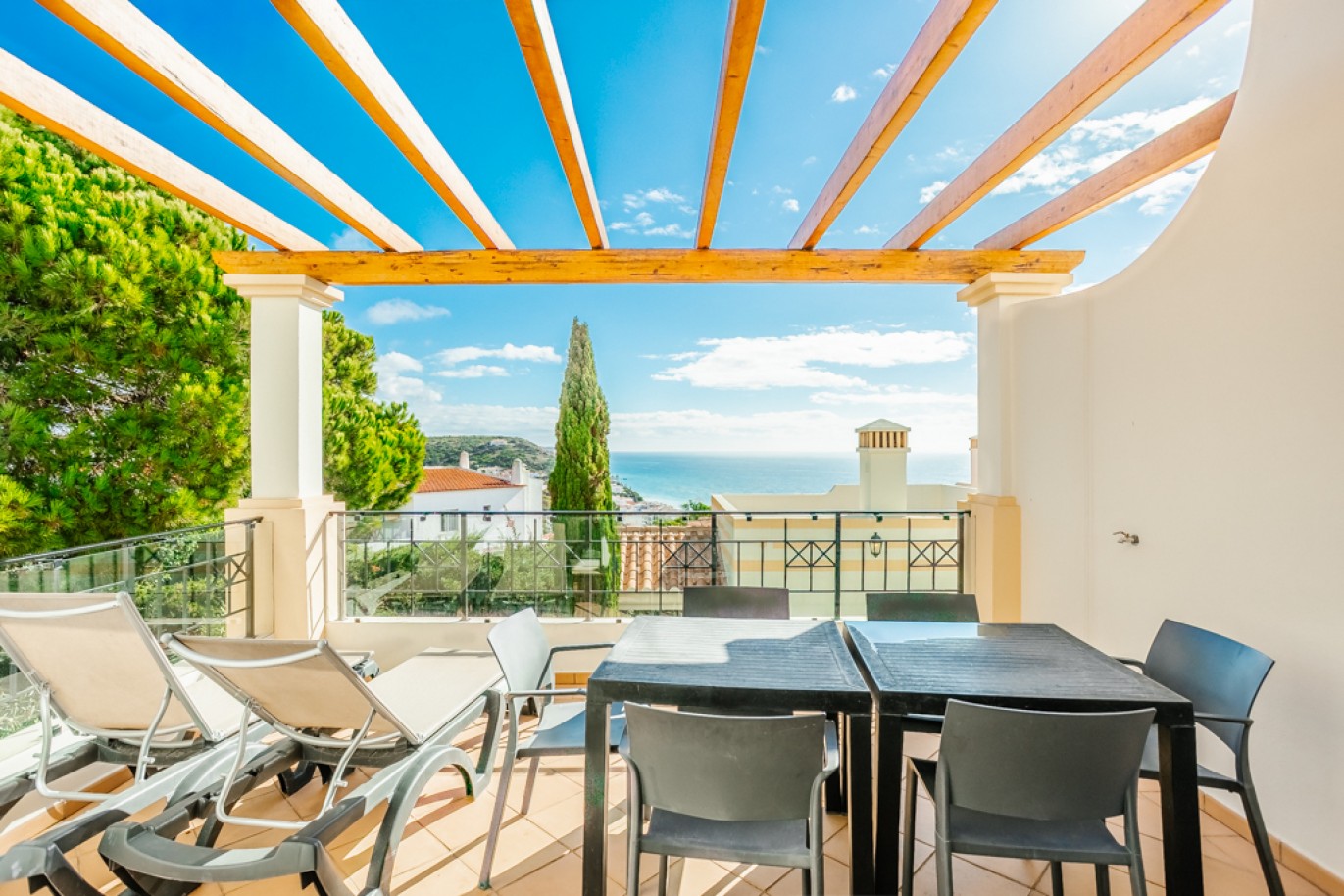 Villa meublé avec jardin à vendre à Salema, Algarve, Portugal_344775