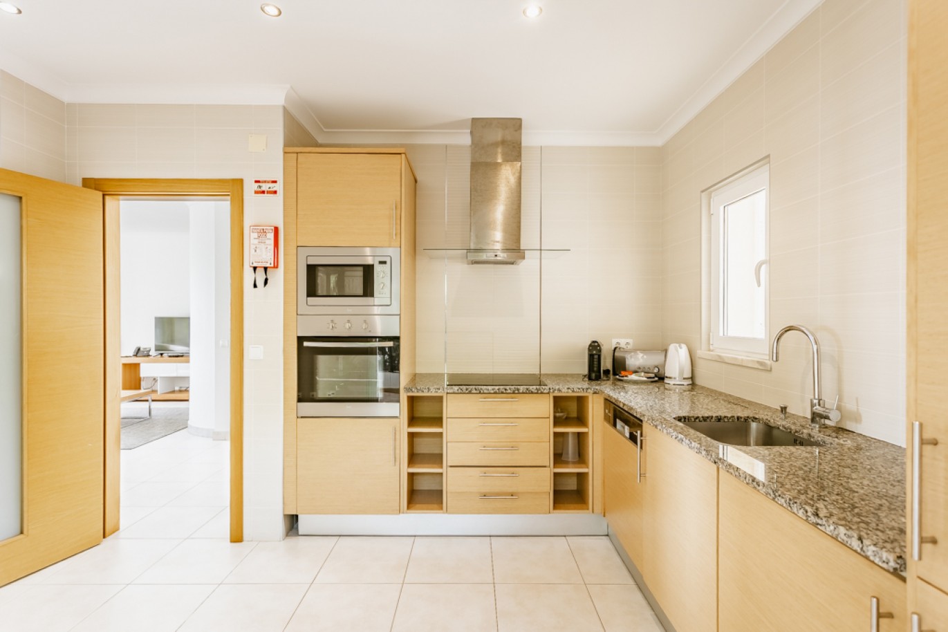 Villa meublé avec jardin à vendre à Salema, Algarve, Portugal_344786