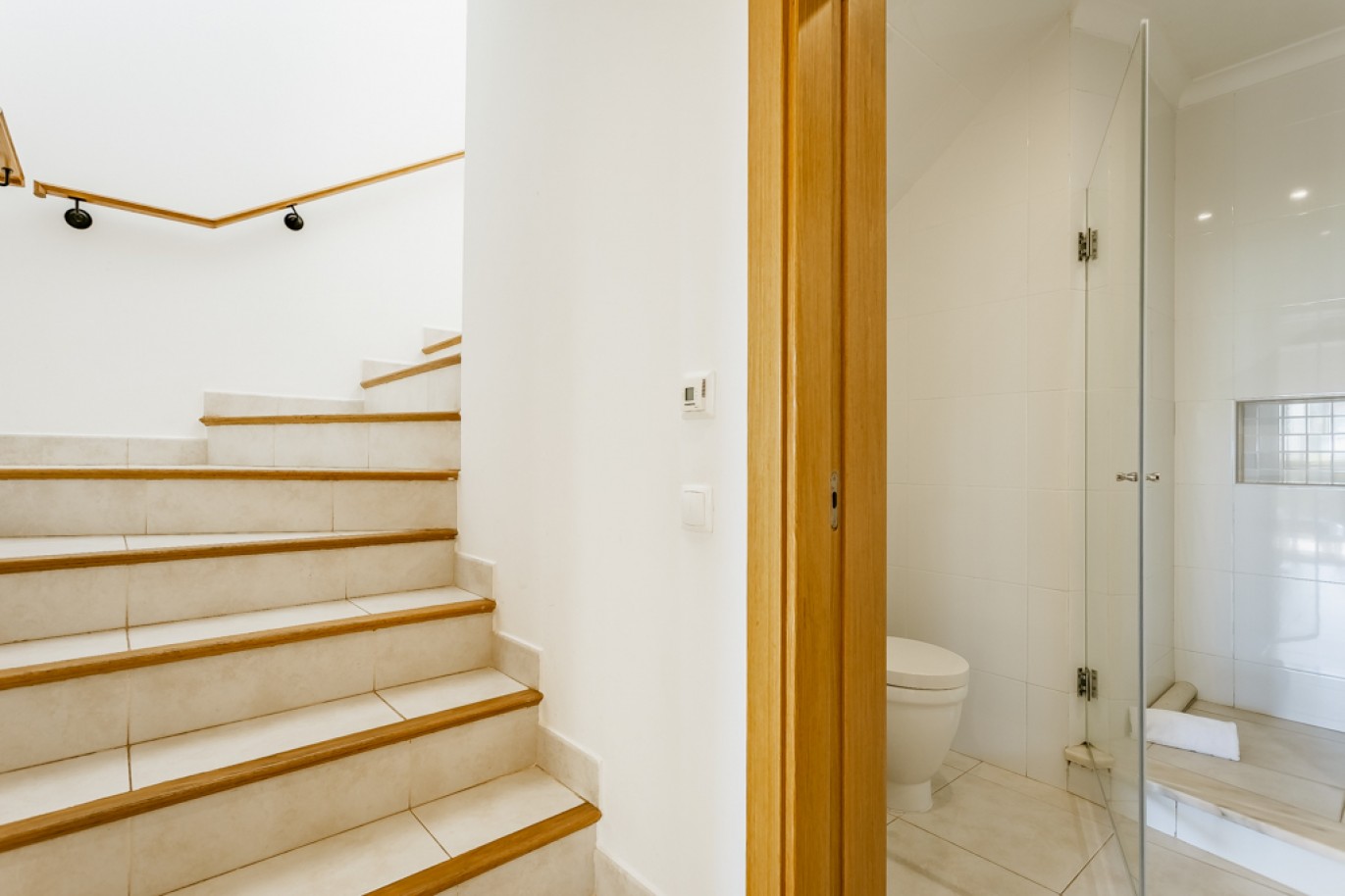 Villa meublé avec jardin à vendre à Salema, Algarve, Portugal_344787