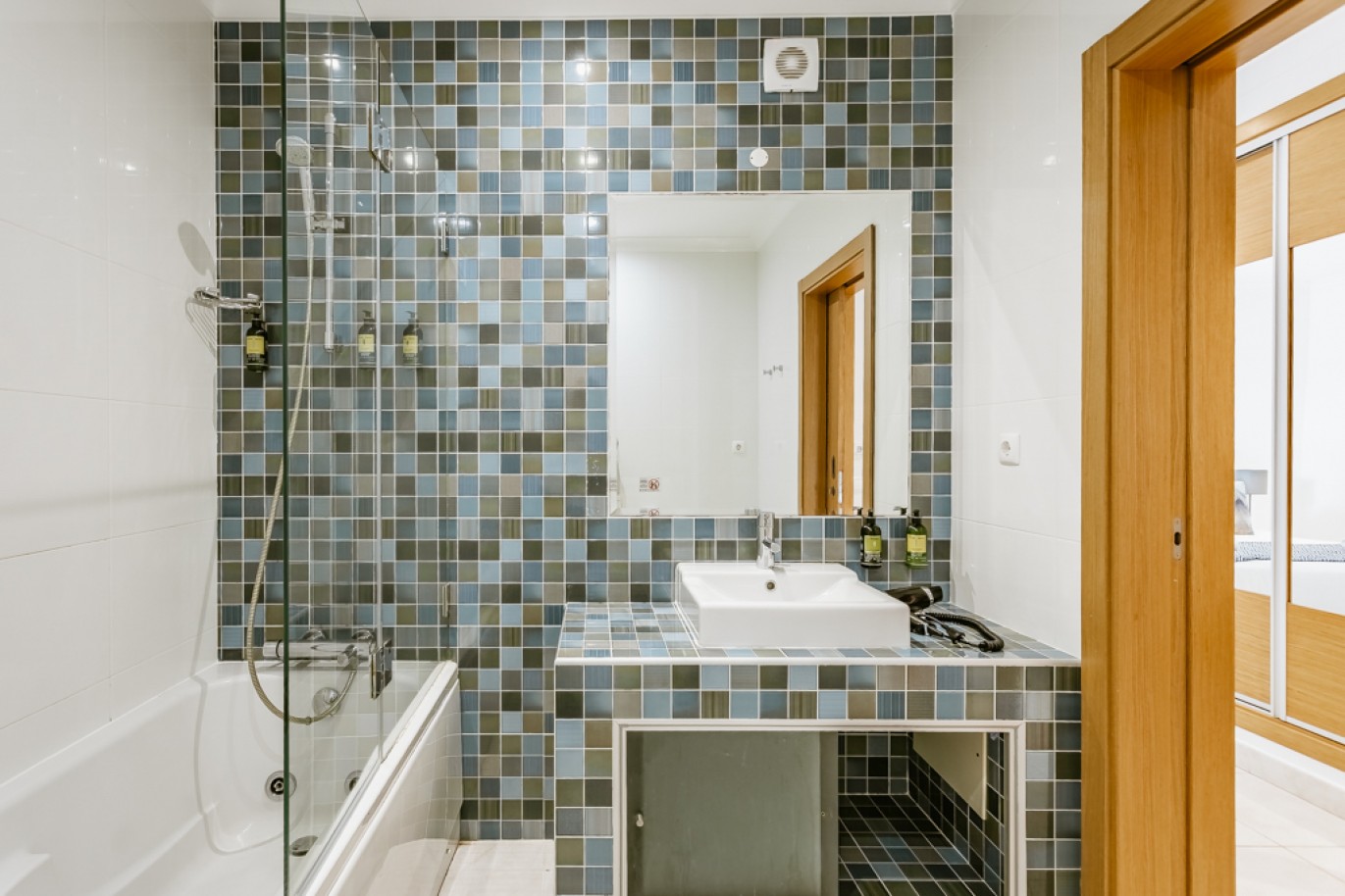 Villa meublé avec jardin à vendre à Salema, Algarve, Portugal_344790