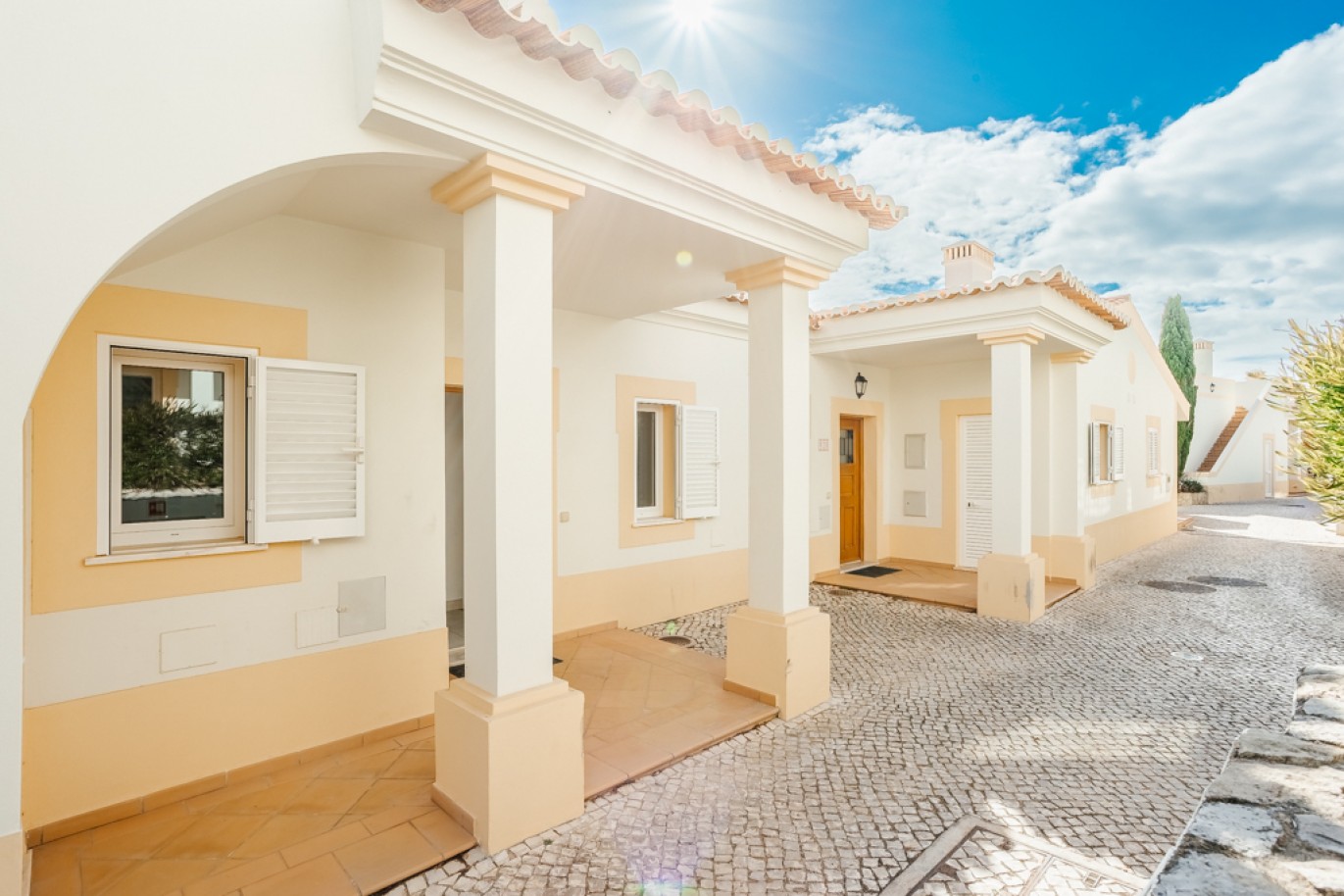 Villa meublé avec jardin à vendre à Salema, Algarve, Portugal_344797