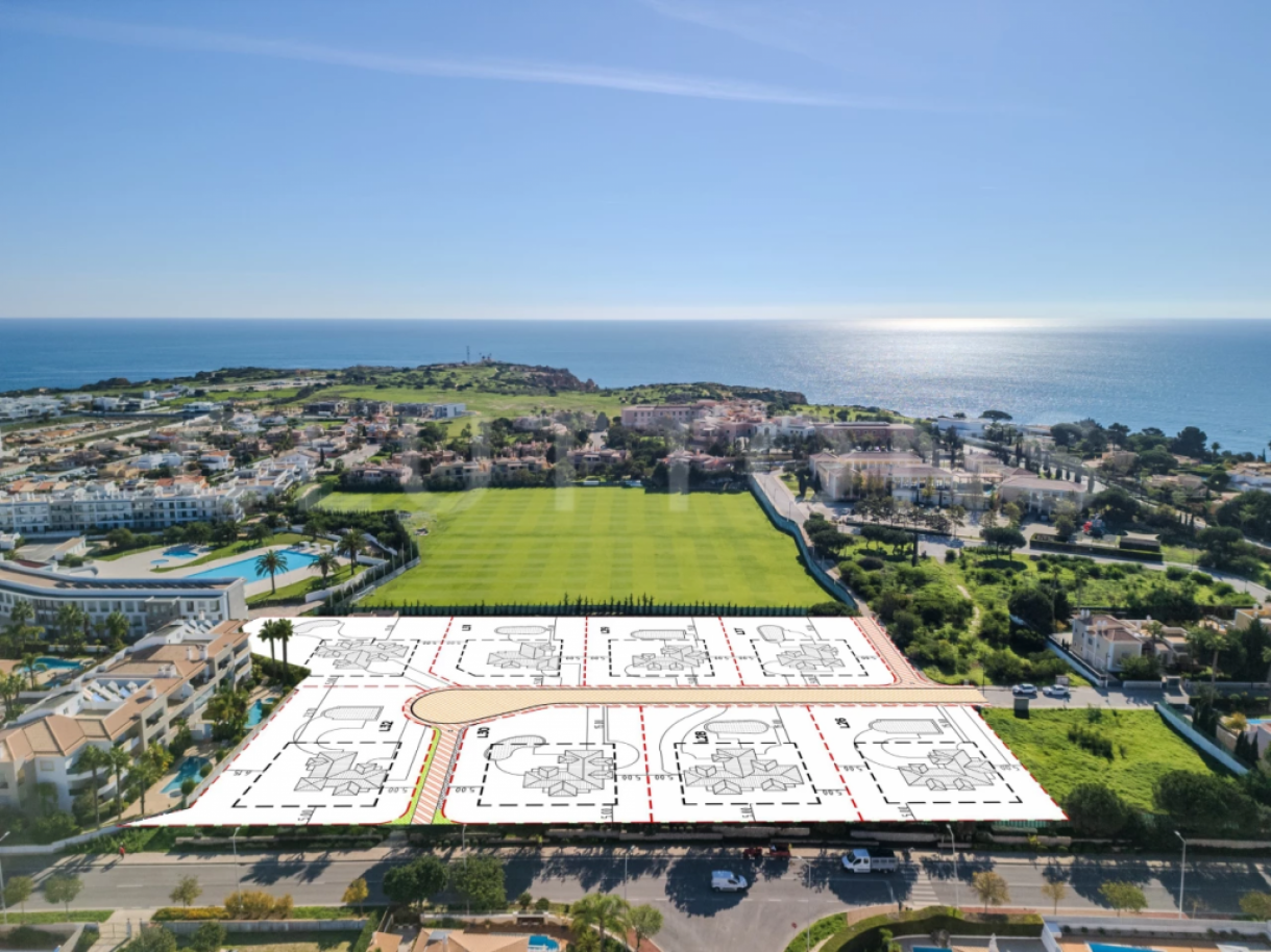 Building plot for sale in Lagos, Algarve, Portugal_345302