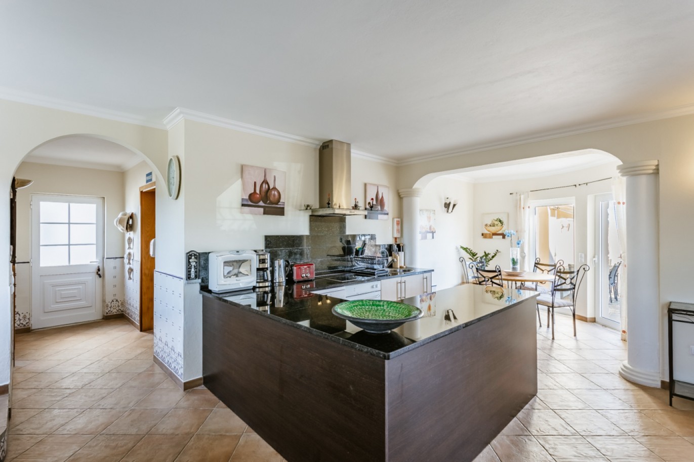 Villa mit Pool und Garage zu verkaufen in Salema, Algarve, Portugal_346305