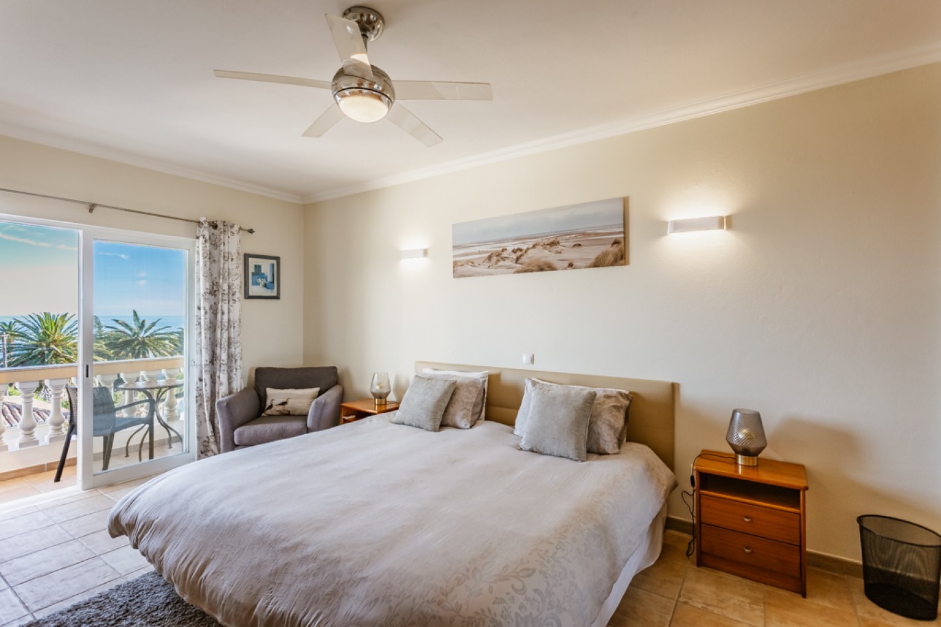 Villa mit Pool und Garage zu verkaufen in Salema, Algarve, Portugal_346310