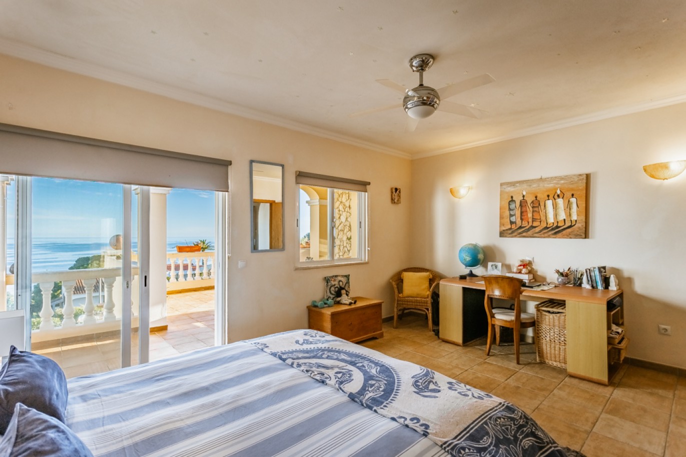 Villa mit Pool und Garage zu verkaufen in Salema, Algarve, Portugal_346317