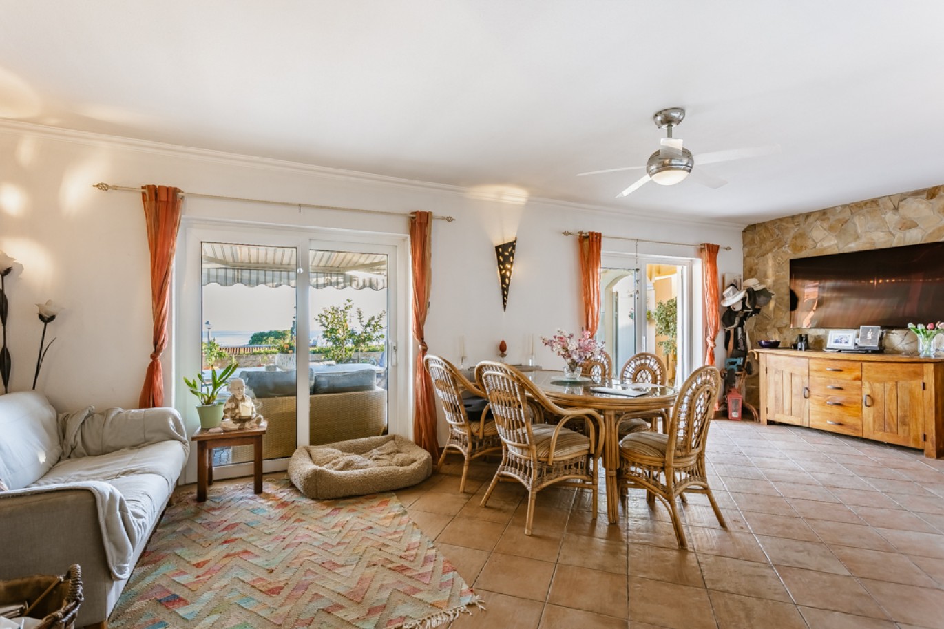 Villa mit Pool und Garage zu verkaufen in Salema, Algarve, Portugal_346321