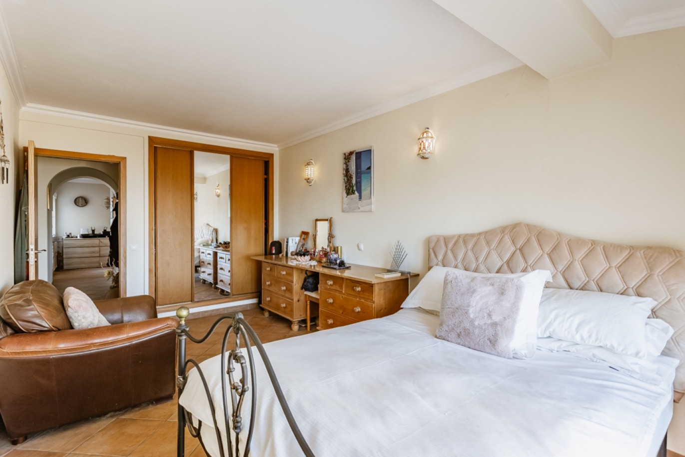 Villa mit Pool und Garage zu verkaufen in Salema, Algarve, Portugal_346324