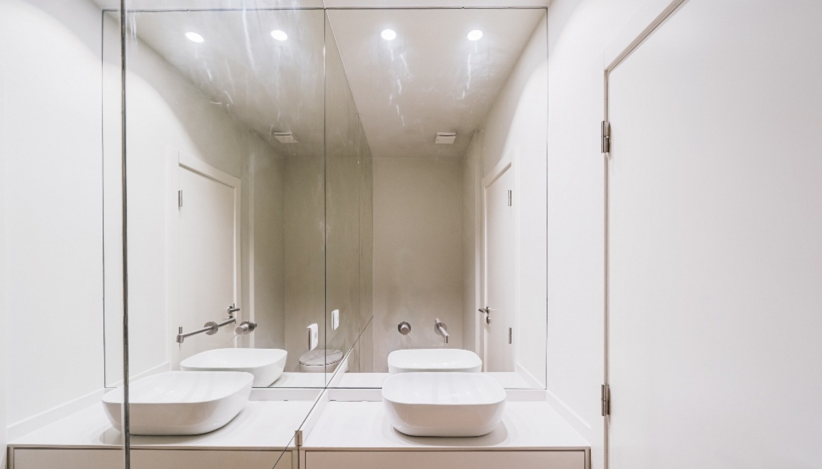 New 4-bedroom flat with balcony for sale in Antas, Porto, Portugal_346965