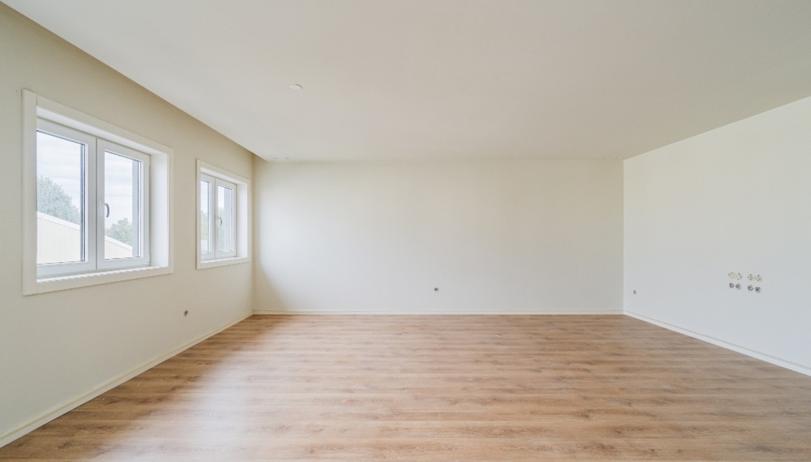 New 4-bedroom flat with balcony for sale in Antas, Porto, Portugal_346982