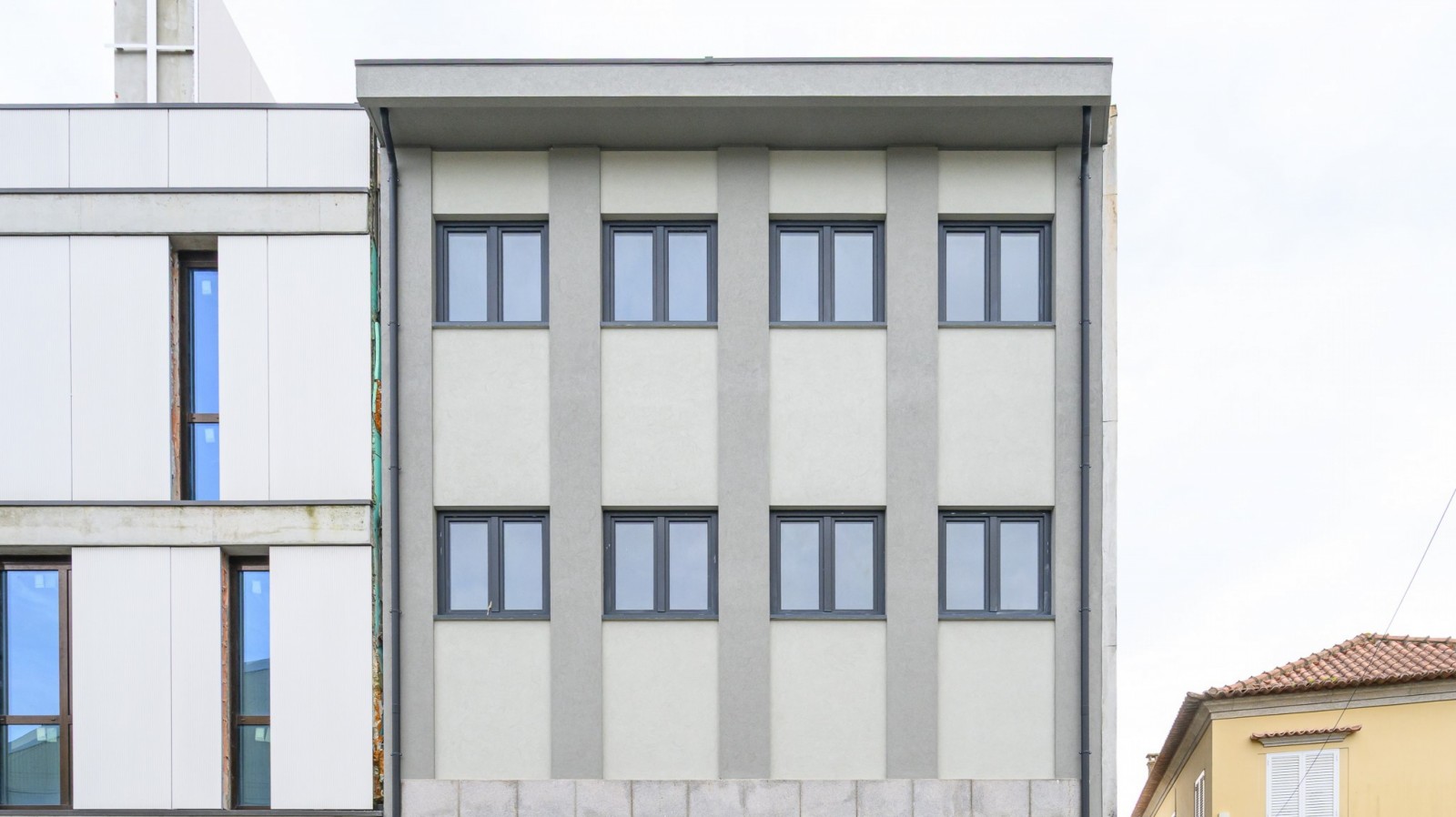 New 4-bedroom flat with balcony for sale in Antas, Porto, Portugal_347442