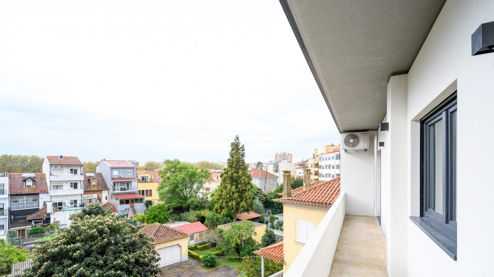 New 4-bedroom flat with balcony for sale in Antas, Porto, Portugal_347444