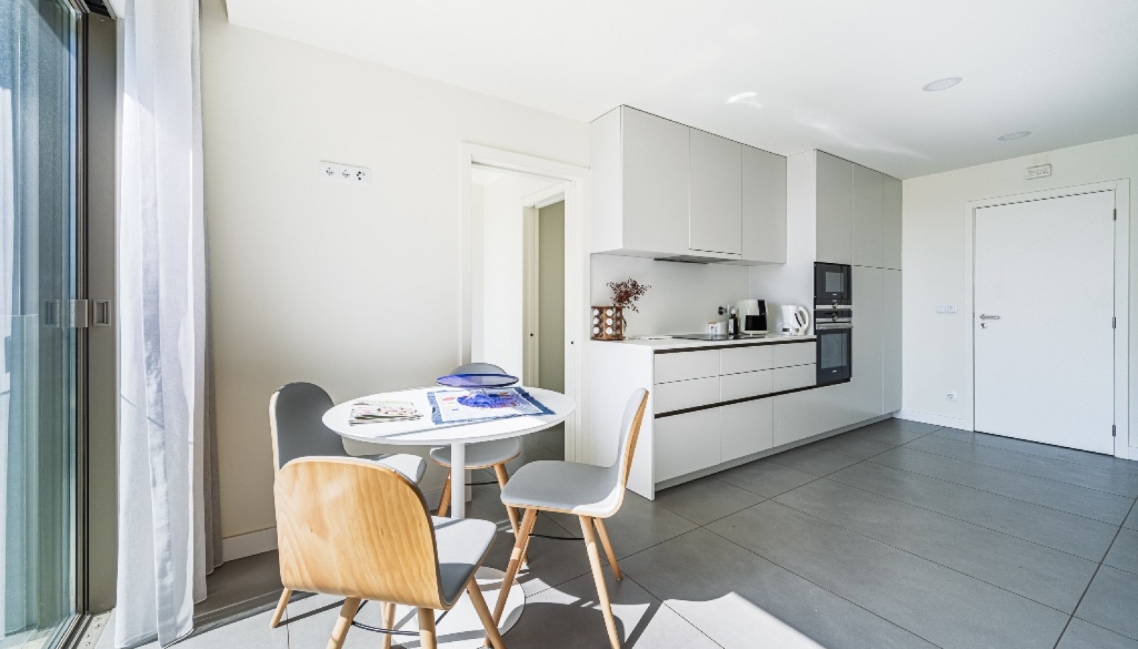 Vier schlafzimmer wohnung mit balkon zu verkaufen in Porto, Portugal_347670