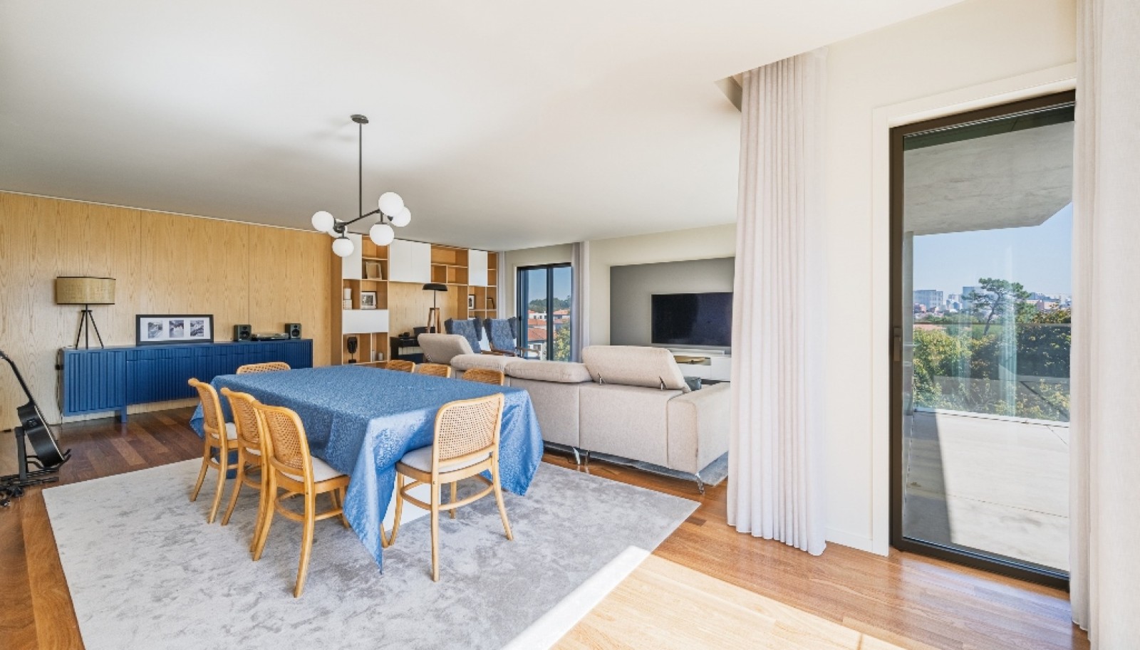 Vier schlafzimmer wohnung mit balkon zu verkaufen in Porto, Portugal_347679