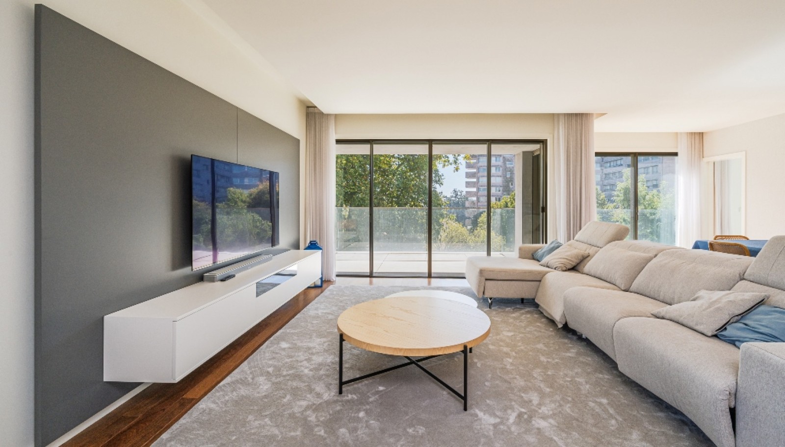 Vier schlafzimmer wohnung mit balkon zu verkaufen in Porto, Portugal_347681