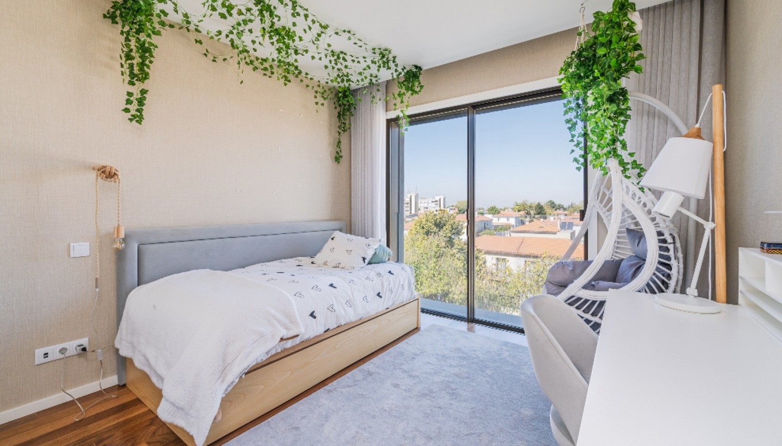 Vier schlafzimmer wohnung mit balkon zu verkaufen in Porto, Portugal_347689