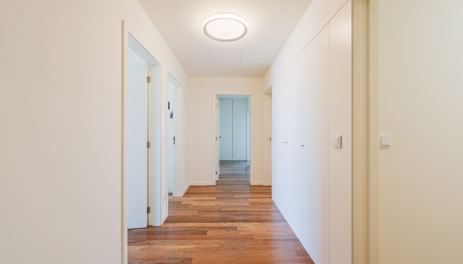 Vier schlafzimmer wohnung mit balkon zu verkaufen in Porto, Portugal_347700