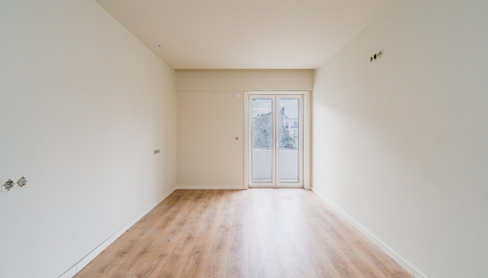 Apartamento T4 Duplex com jardim e varanda à venda nas Antas, Porto_347827