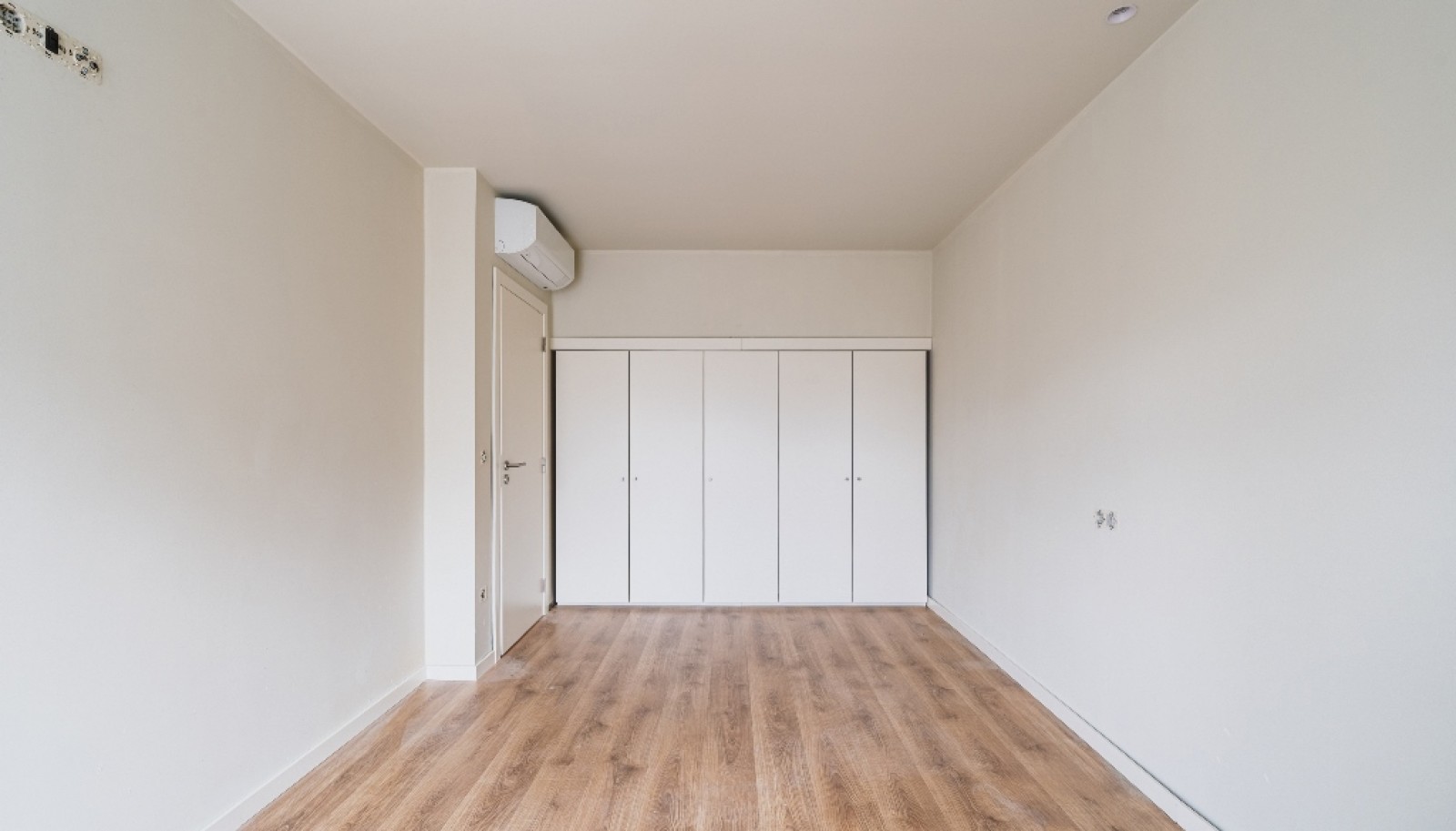 Apartamento T4 Duplex com jardim e varanda à venda nas Antas, Porto_347829