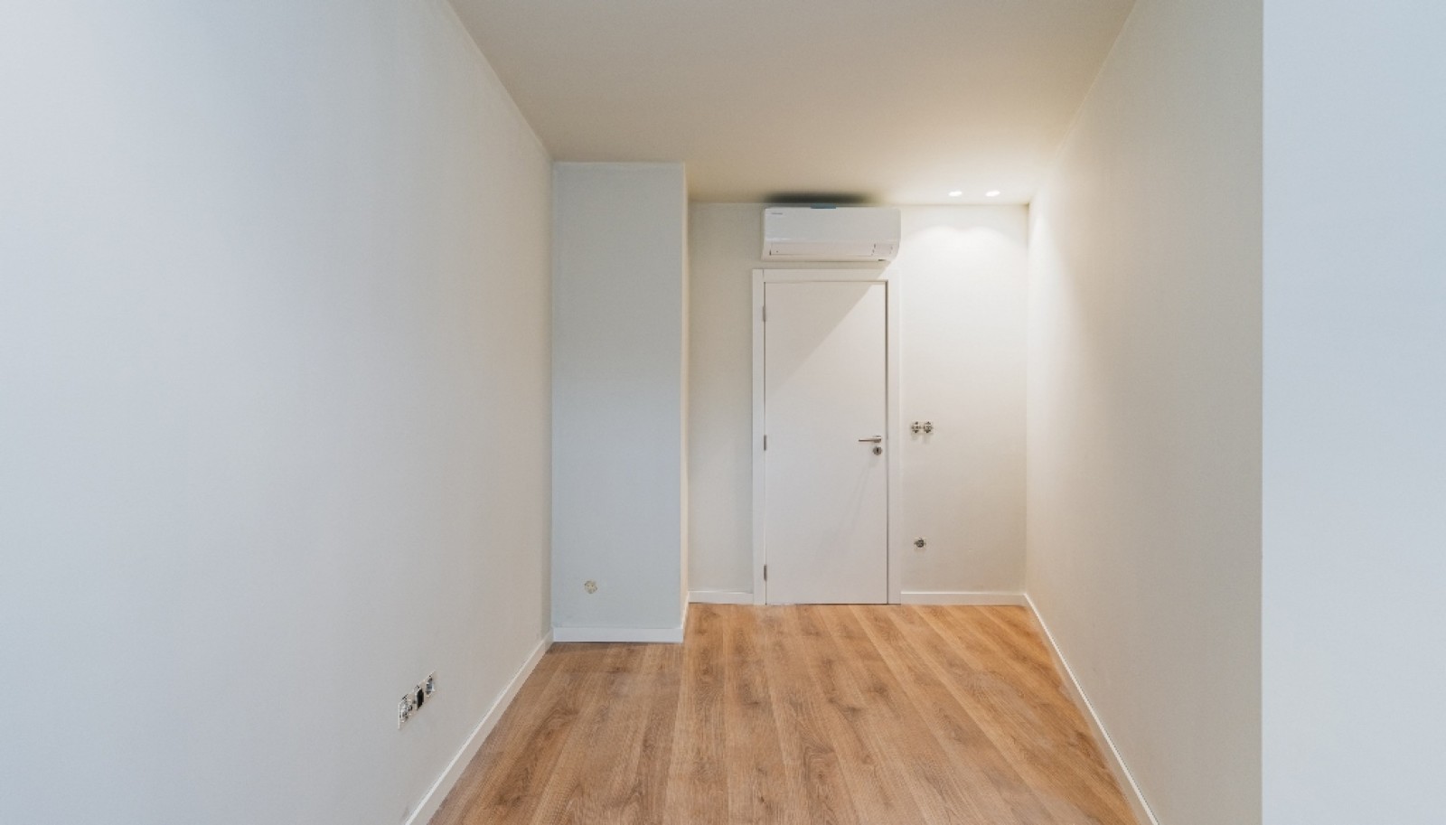 Apartamento T4 Duplex com jardim e varanda à venda nas Antas, Porto_347843